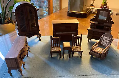 Set Of 8 Miniature Wooden Collector/Doll  Furniture - Exquisite Quality • $150