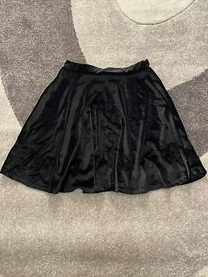 Missguided Women’s Black Velvet Velour Lined Skater Skirt Size 6 Made In UK • $7