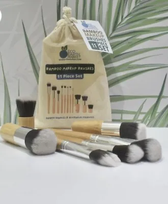 Eco Earth Market Makeup Brush Set • £18