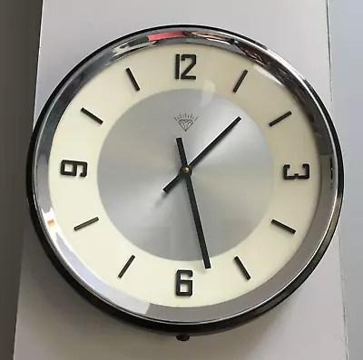 VINTAGE MCM 1970s BLACK~CHROME & BRUSHED STEEL ATOMIC AMERICAN DINER WALL CLOCK • £30