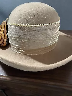 Sonni Of San Francisco Church Hat Beige With Rose Gold Ribbon And Gold Cherub • $24.99