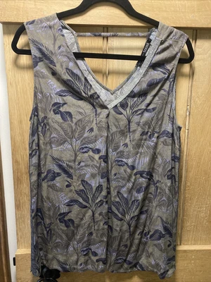 £5 • Buy Miss Captain Tortue Top Size 12