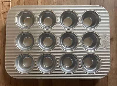 USA Pan Crown Muffin Pan 12 Cup • $14