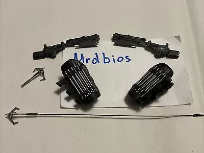 Hot Toys MMS638 1/6 The Batman Loose Gauntlets With Attachable Grappling Guns • $35