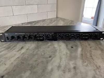 ALESIS 3630 RMS/Peak Dual Channel Compressor/Limiter With Gate • $70