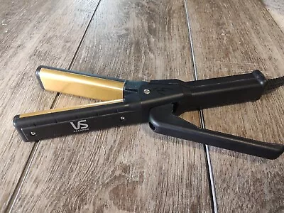 Vidal Sassoon Gold Series Professional Flat Iron VS194 • $15.69