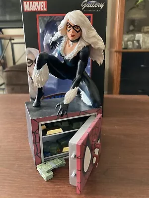 Diamond Select Gallery Diorama Black Cat Marvel - Used With Box • $35