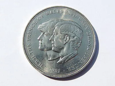 1981 PRINCE OF WALES & LADY DIANA SPENCER COMMEMORATIVE CROWN COIN Ref BIN • £0.99