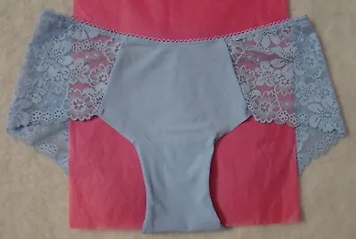 New Victoria’s Secret PINK Blue Floral Lace Seamless Hiphugger Panties • $10.98