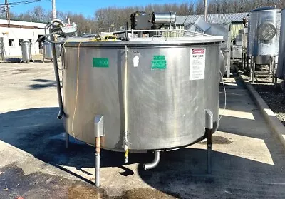 1000 Gallon Stainless Steel Mix Tank With Hinged Lids And Slope Bottom • $10950