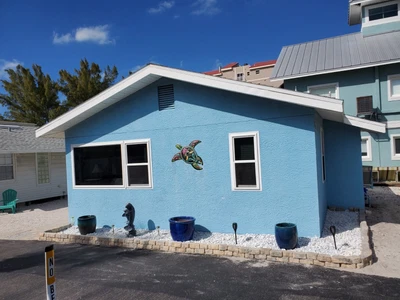 $1115 • Buy Beach Cottage In Indian Shores Florida - Beach Side/Access/ 2 BR 1 BA  - 1 Week