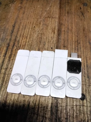 $25 • Buy Apple IPod Shuffle 1st Gen 512MB A1112 - Not Tested 5 Units