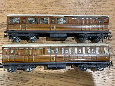 HORNBY DUBLO LNER TINPLATE TEAK COACHES X 2 Bundle 3rd Guard  3 RAIL T1 • £19.99