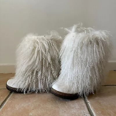 BEARPAW Boetis II White Yeti Boot Curly Lamb Cow Fur Wool Blend Sz 6 • $120