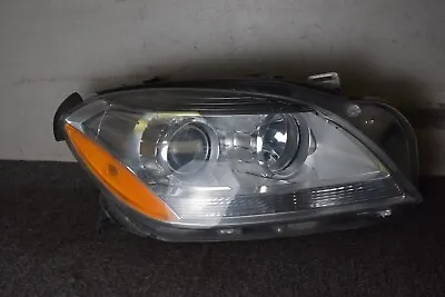 2012-2015 Mercedes Benz Ml350 Right Side Headlight Factory Oem • $120