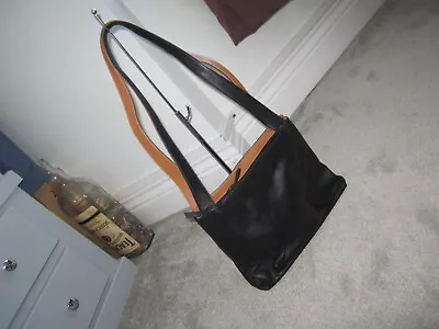 Tula Black Leather Shoulder Tote • £5