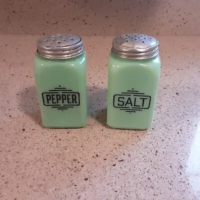 Vintage McKee Jadeite Uranium Glass Green Salt And Pepper Shakers • $148.85
