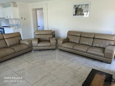 Genuine Leather 7 Seater Lounge Sofa Couch • $3500