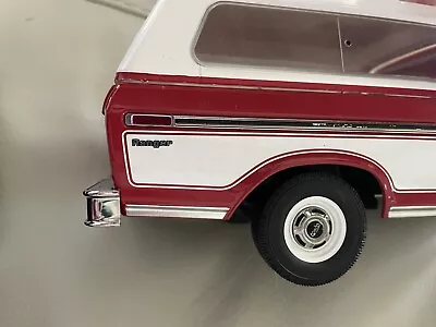 Greenlight 1975 Ford F-100 1/18 Scale Diecast Pickup Truck - Red /White Ltd Ed • $40