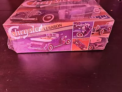  1/25   1932 CHRYSLER IMPERIAL LE BARON   Convertible Sedan MPC Model 1-3153 • $15