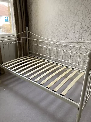 Feather & Black Single Day Bed Steel Frame  - Cream - Used • £25