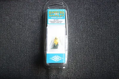 QS405 - Harburn Hobbies Fisherman In Yellow Oilskins With Net • £8