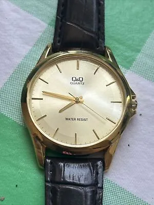 QQ  Quartz 40mm Watch Dress  Style Gold Tone Brown Leather Band • $9.95
