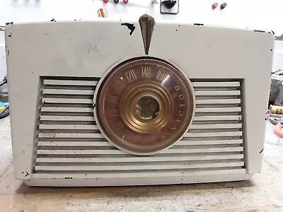 Vintage 1949 RCA Victor Model 8-X-547 Bakelite Tube Radio - Parts Or Repair  • $40