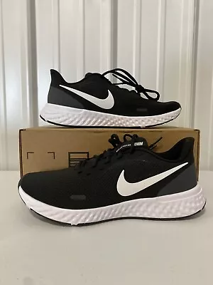 Nike Men's Running Shoe New Revolution 5 Black/White Sz 10 Brand New BQ3204-002 • $42.97