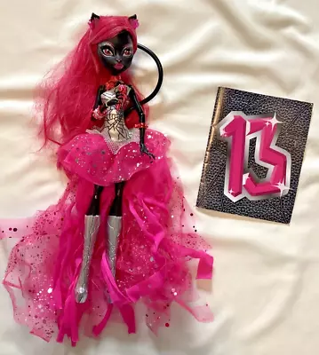 Monster High 2013 Catty Noir 13 Wishes Doll COMPLETE Microphone Stand Brush 🍒 • $79.99
