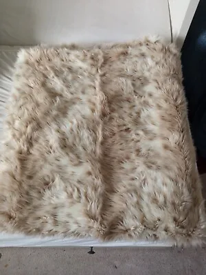 £9 • Buy Fur Like One Seater Sofa Cover