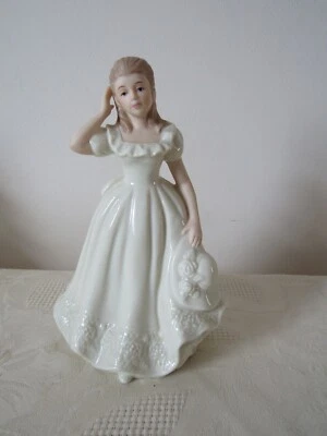 £9.99 • Buy Regal Collection English Rose P075 Cream Lady Figurine Ornament 16cm Tallest