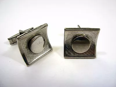 Vintage Cufflinks Cuff Links: Curved Body Circle Center Silver Tone • $8.99