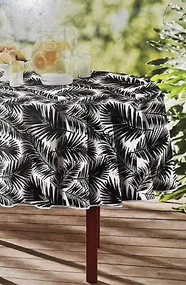 $11.95 • Buy Mainstays PEVA Tablecloth 70 In Round Black & White Leaf Non-Woven Backing