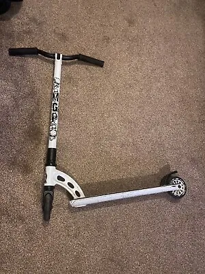 Mpg Stunt Scooter • £15