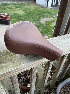 Vintage 1982 TROXEL MFG CO Brown Bike Bicycle Seat MOSCOW Tennessee • $20.52