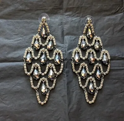 Beautiful Art Deco / Gatsby Chandelier Earrings - Gunmetal Black And Silver • £25