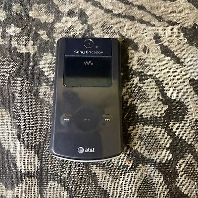 SONY ERICSSON AT&T W518A WALKMAN FLIP PHONE Black • $7