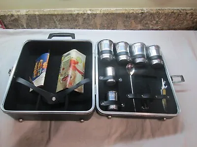 Vintage THE PORTABLE PUB Travel Bar Suitcase By Londonaire 12  X 11  ~  NICE! • $59.95