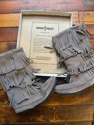 Minnetonka Grey Suede Moccasins Womens Boots 3-layer Fringe Calf High Size 8 • $58