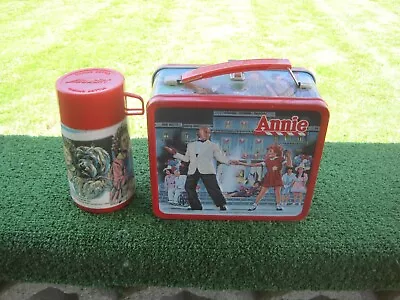 Vintage 1981 Aladdin Annie Lunchbox Metal Tin Lunch With Thermos • $12