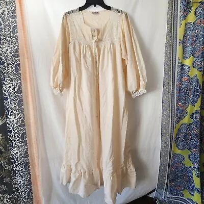 GILEAD White Cream Long Button Robe Nightgown Lace Vintage Size M • $19