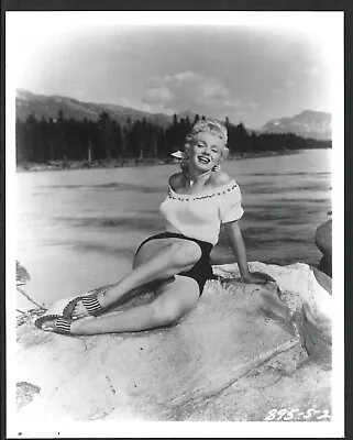 Marilyn Monroe Blonde Actress Cheesecake Sexy Legs Vintage Original Photo • $249.99