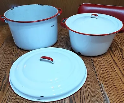 2 WHITE VINTAGE 1930s FARMHOUSE ENAMELWARE STOCK POTS W/RED TRIM W/2 LIDS • $24.99