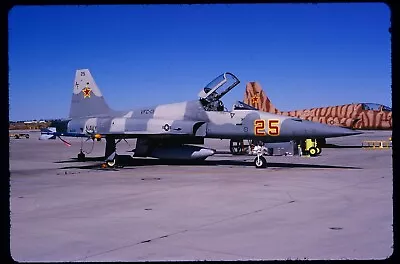 209-18 ORIGINAL K64 SLIDE: USN Northrop F-5E Tiger II 162307/AF-25 VFC-13 • $5