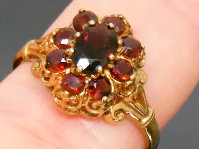 9ct Gold Vintage Garnet Hallmarked Cluster Ring Size K • £99
