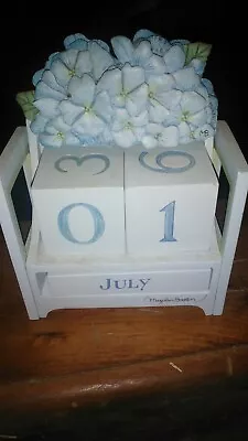 Blue Perpetual Calendar Marjolein Bastin Hallmark Hydrangeas Photo Frame Desk • $32