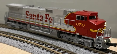 $189 • Buy KATO 176-3502 C44-9W With DCC Santa Fe Warbonnet #650 N-Scale Fast Shipping