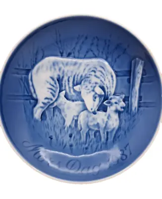 Bing & Grondahl Mother's Day / Mors Dag 1987  6  Plate  Blue White  Sheep & Lamb • $9.95