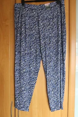 M & S Navy Mix Viscose Rich Pull On Tapered Trousers BNWT Size 22 Regular • £12.99